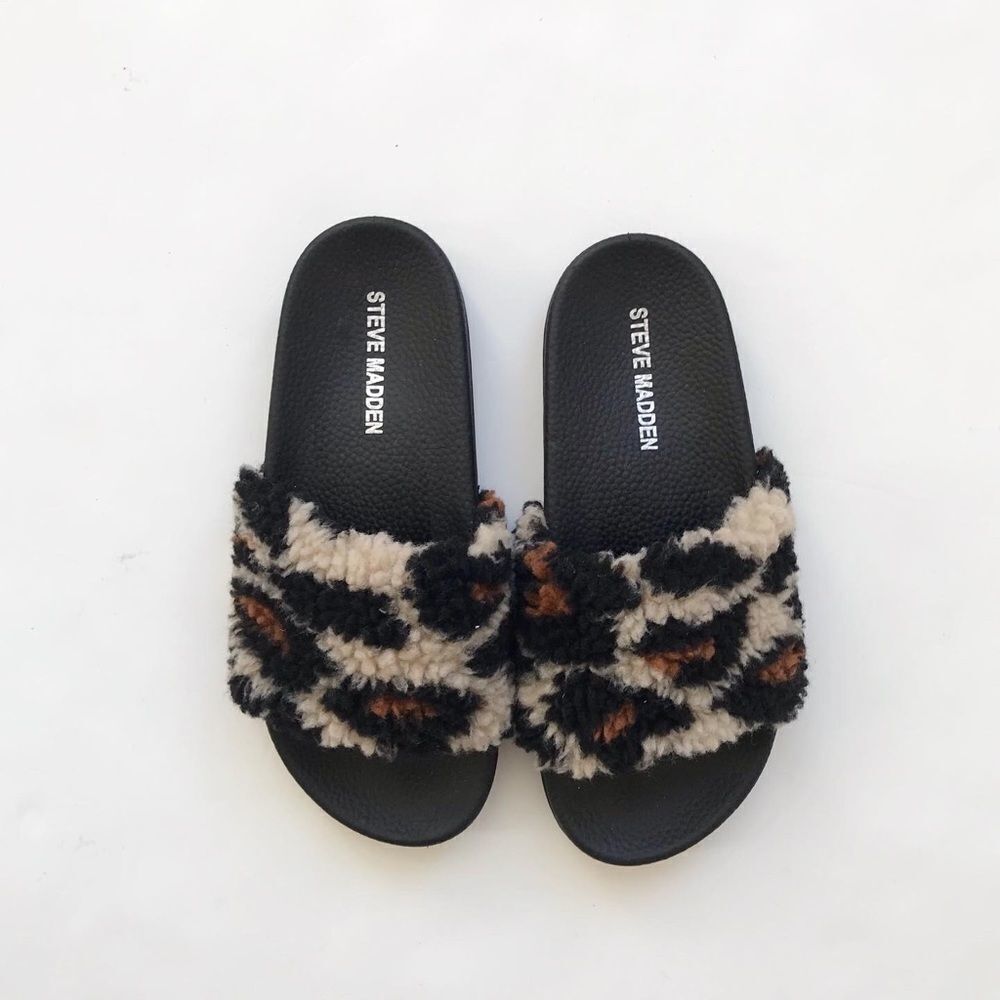 Steve Madden faux shearling-trim leopard slippers EUC size 2 youth